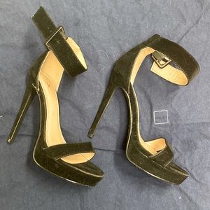 Bought from Windsor, wore once